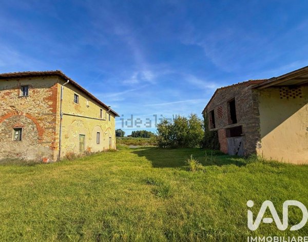 casale in vendita a Carmignano