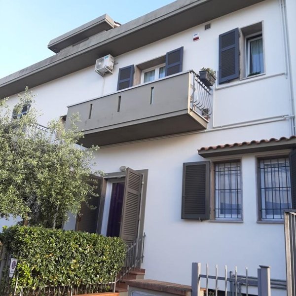 casa indipendente in vendita a Montemurlo in zona Bagnolo
