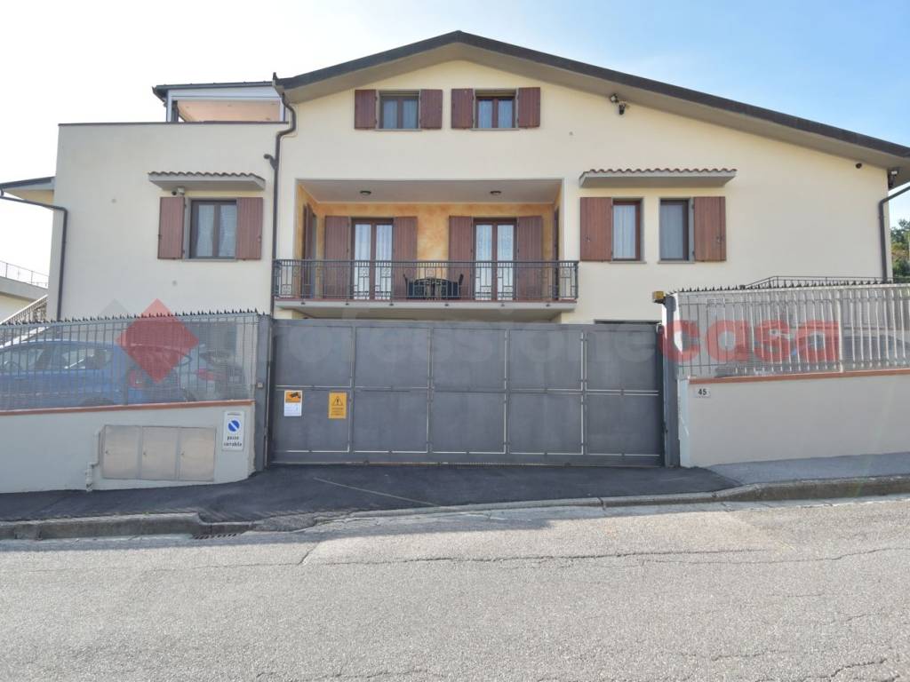 casa indipendente in vendita a Montemurlo