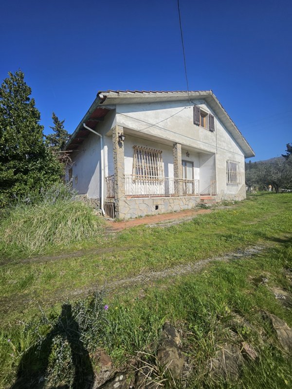 casa indipendente in vendita a Montemurlo