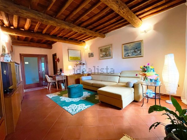 casa indipendente in vendita a Montemurlo