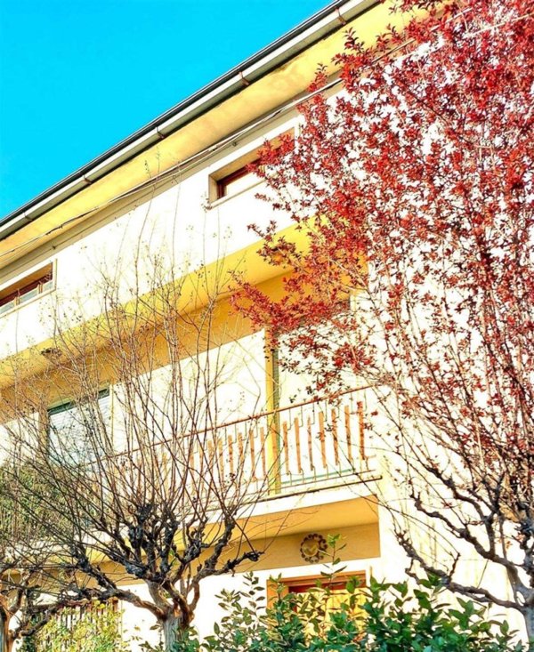 casa indipendente in vendita a Montemurlo
