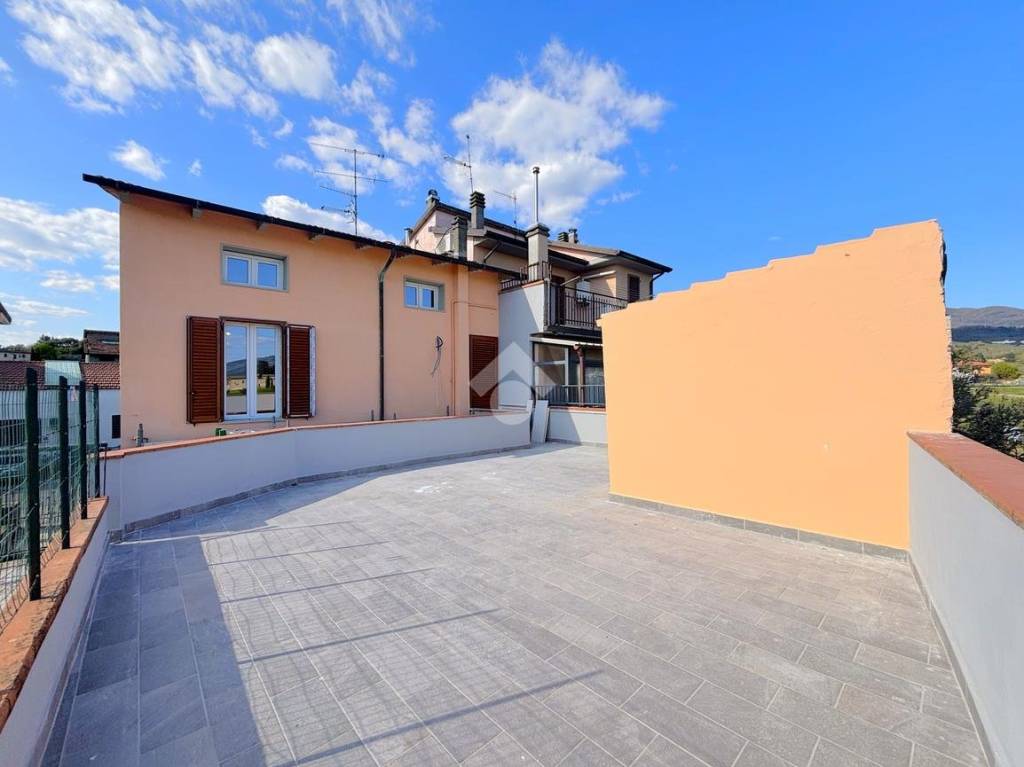 casa indipendente in vendita a Montemurlo