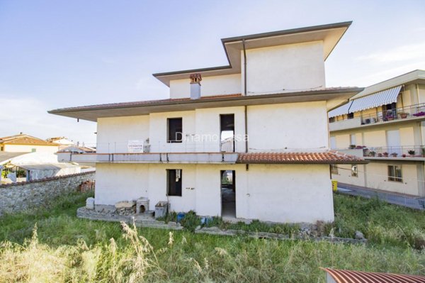 casa indipendente in vendita a Montemurlo in zona Bagnolo