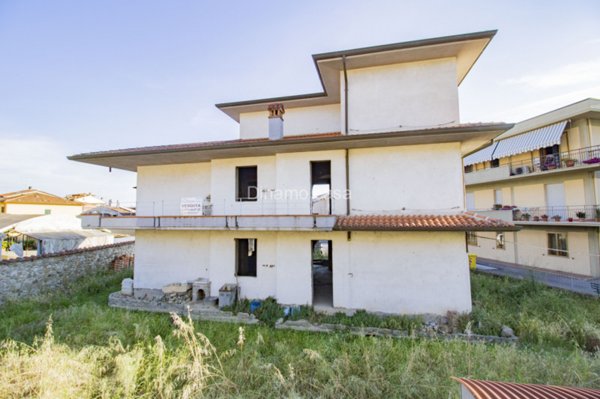 casa indipendente in vendita a Montemurlo in zona Bagnolo