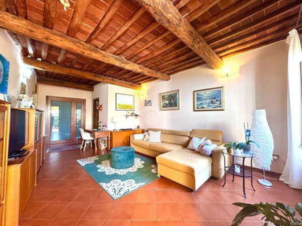 casa indipendente in vendita a Montemurlo