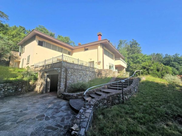 casa indipendente in vendita a Montemurlo in zona Bagnolo