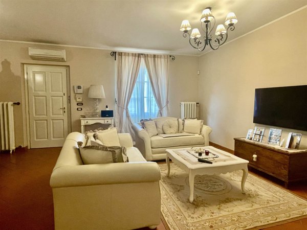 casa indipendente in vendita a Montemurlo in zona Bagnolo