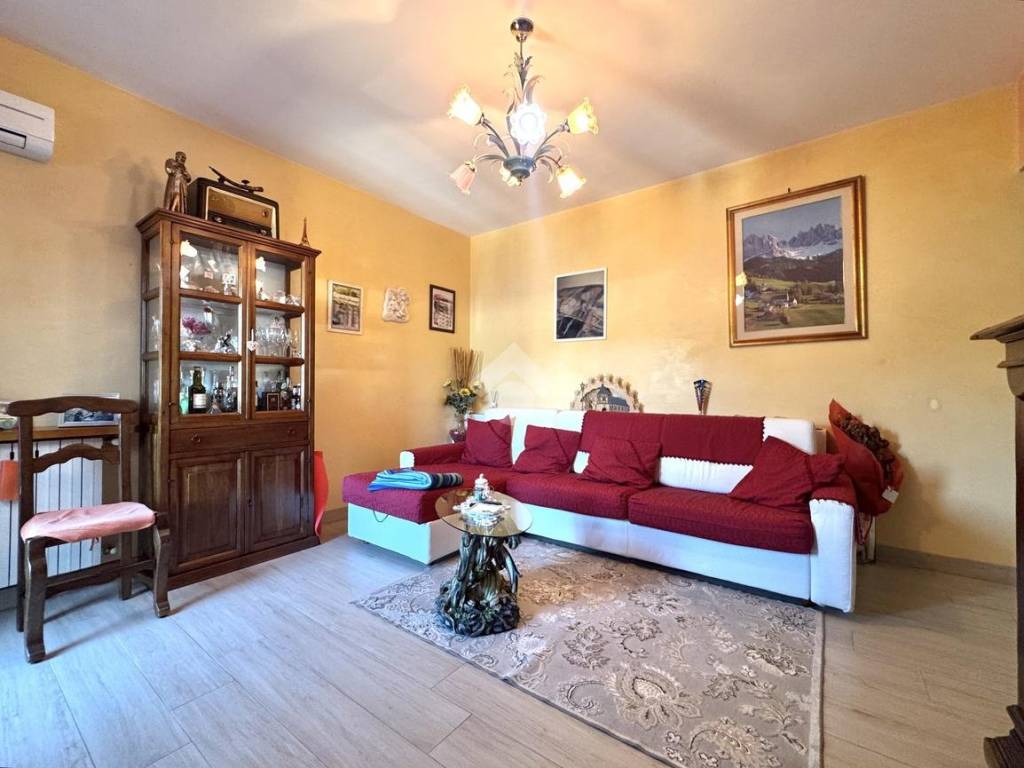 appartamento in vendita a Montemurlo in zona Ponte Bocci