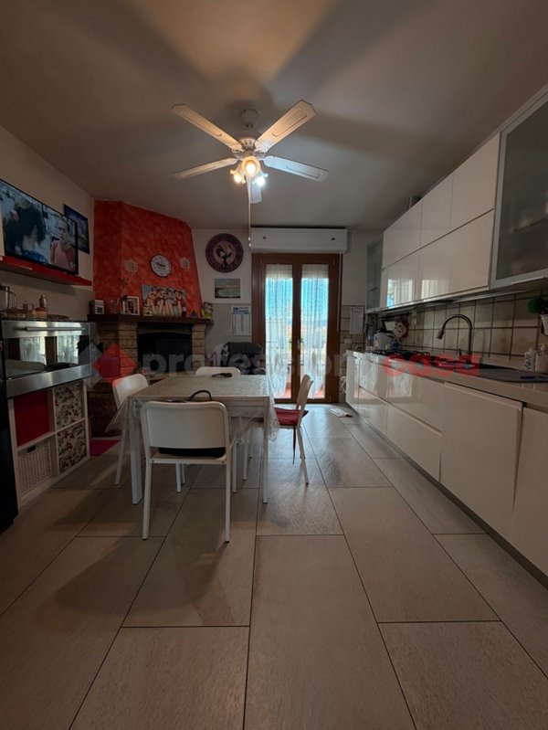 appartamento in vendita a Montemurlo in zona Fornacelle