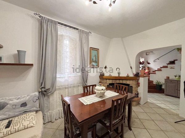 casa indipendente in vendita a Montemurlo in zona Fornacelle