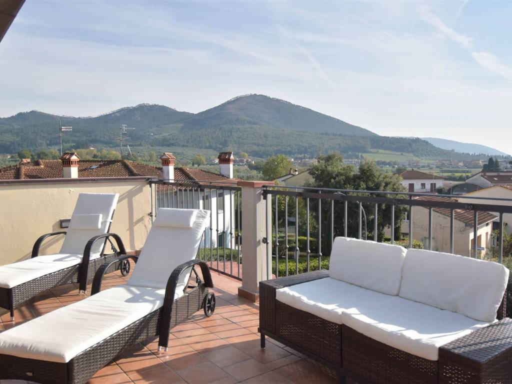 casa indipendente in vendita a Montemurlo in zona Fornacelle