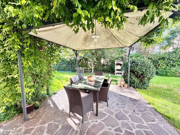 casa indipendente in vendita a Montemurlo in zona Bagnolo