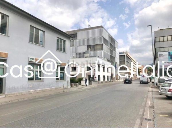 capannone in vendita a Montemurlo