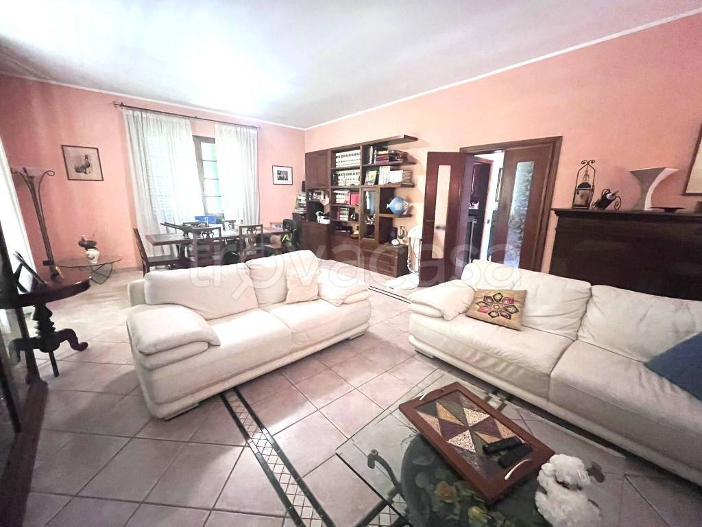 casa indipendente in vendita a Montemurlo in zona Bagnolo