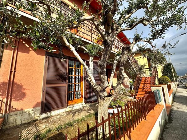 casa indipendente in vendita a Montemurlo in zona Ponte Bocci