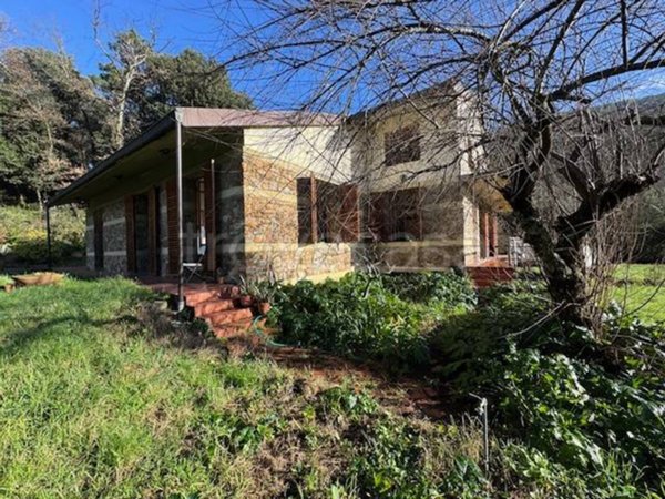 casa indipendente in vendita a Montemurlo in zona Bagnolo