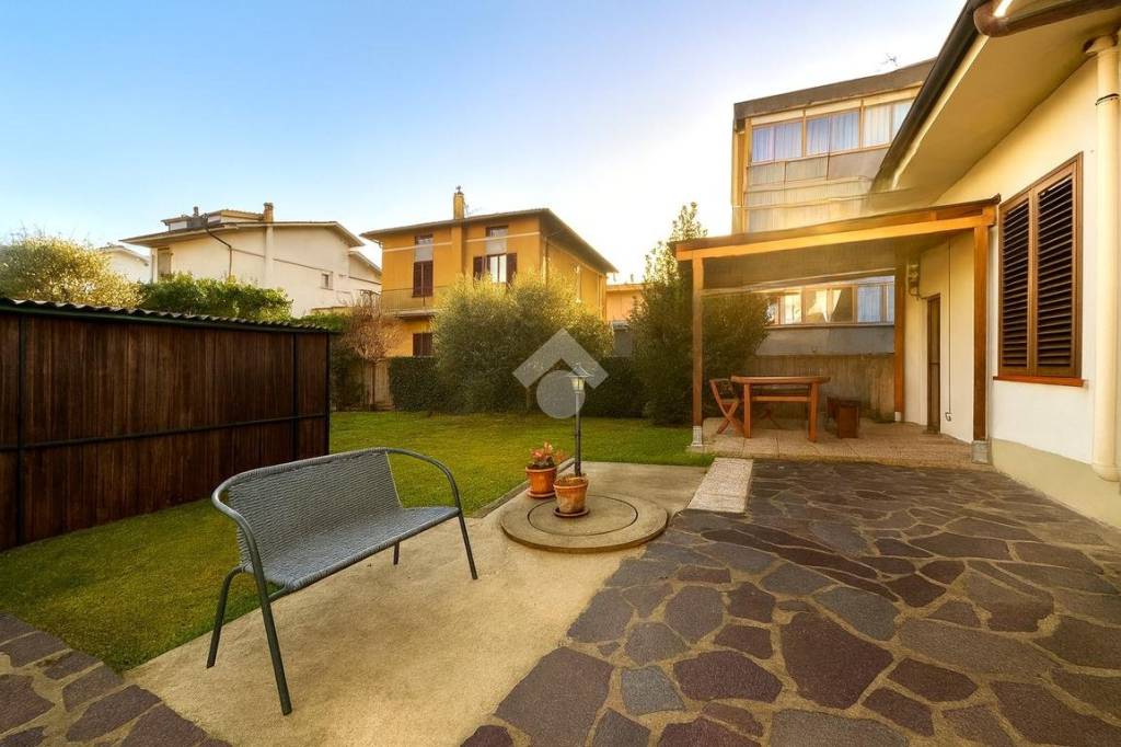 casa indipendente in vendita a Montemurlo in zona Bagnolo