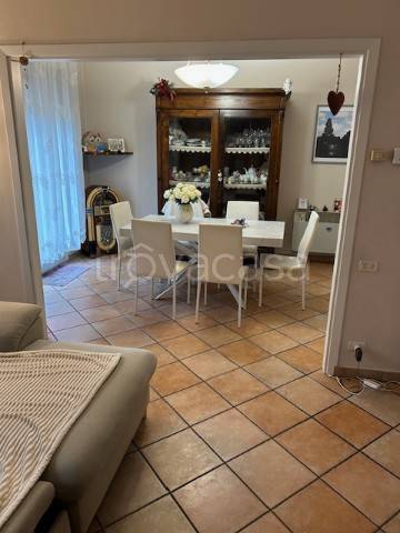 casa indipendente in vendita a Montemurlo