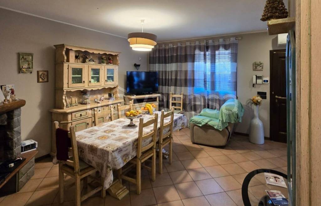 casa indipendente in vendita a Montemurlo