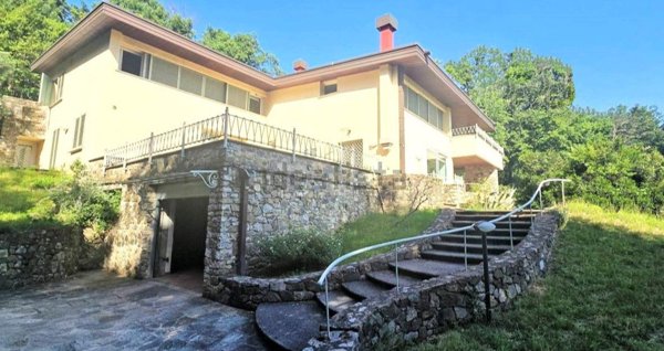 casa indipendente in vendita a Montemurlo