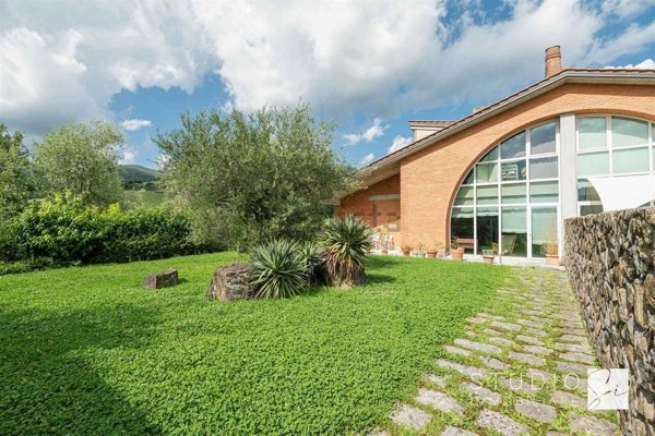 casa indipendente in vendita a Montemurlo