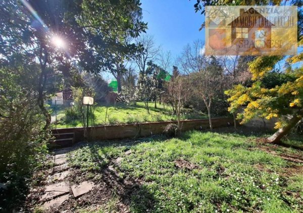 casa indipendente in vendita a Poggio a Caiano