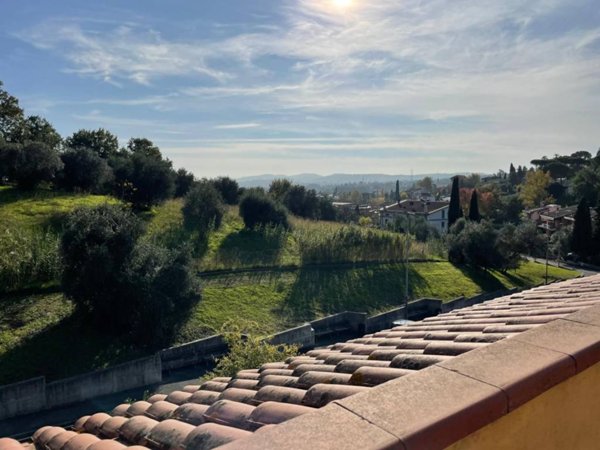casa indipendente in vendita a Poggio a Caiano