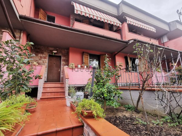 casa indipendente in vendita a Poggio a Caiano