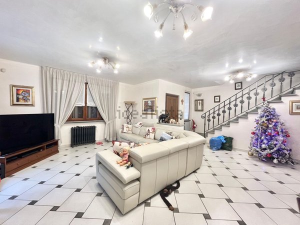 casa indipendente in vendita a Poggio a Caiano