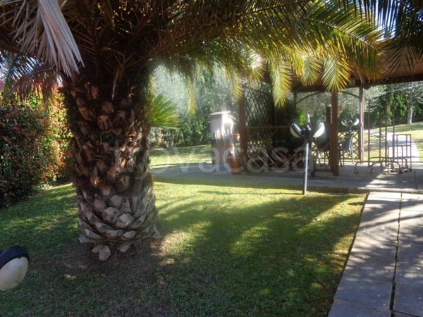 casa indipendente in vendita a Poggio a Caiano