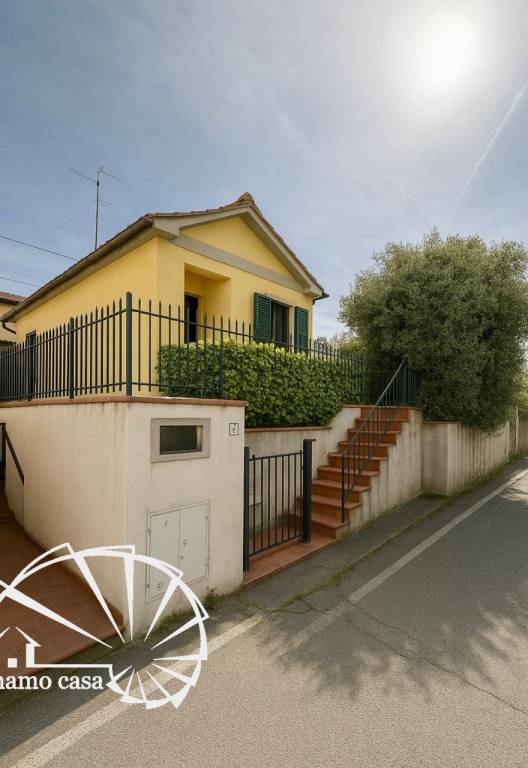 casa indipendente in vendita a Poggio a Caiano