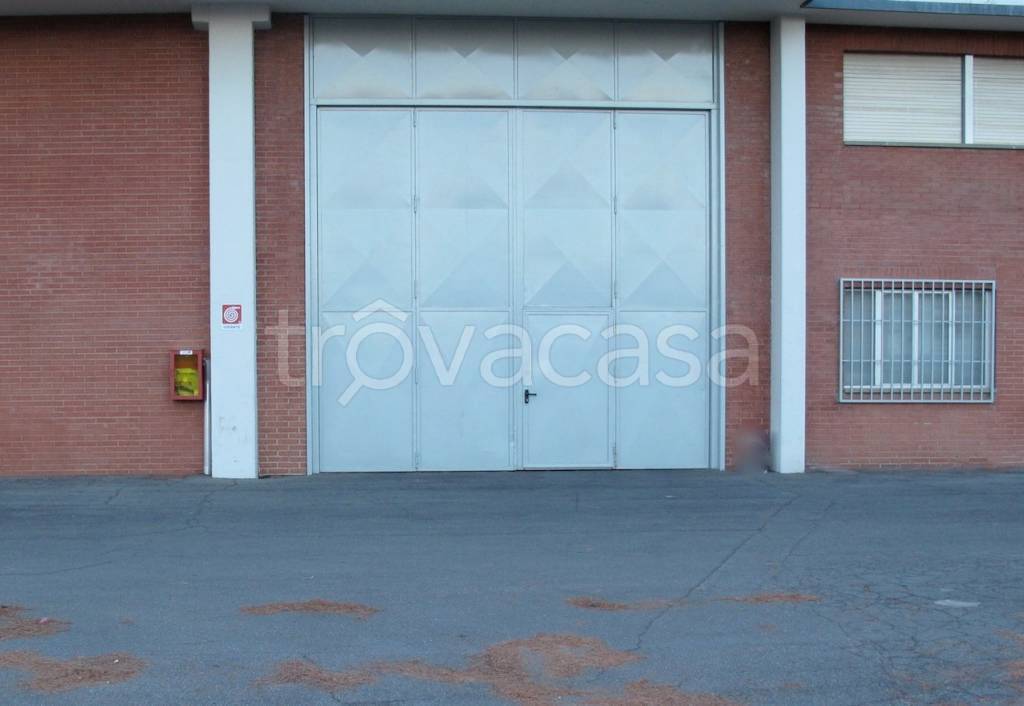 locale commerciale in vendita a Poggio a Caiano in zona Poggetto