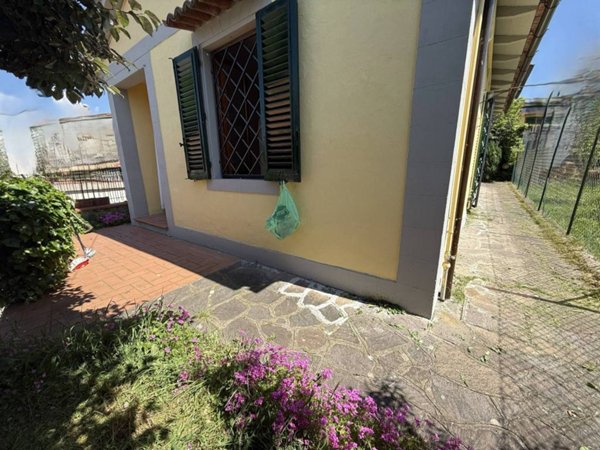casa indipendente in vendita a Poggio a Caiano