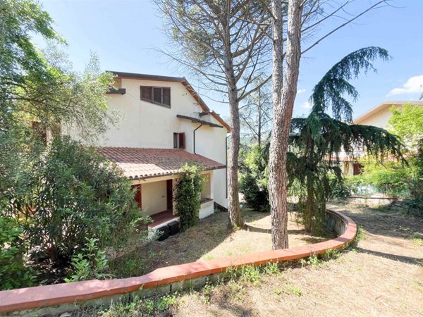 casa indipendente in vendita a Poggio a Caiano