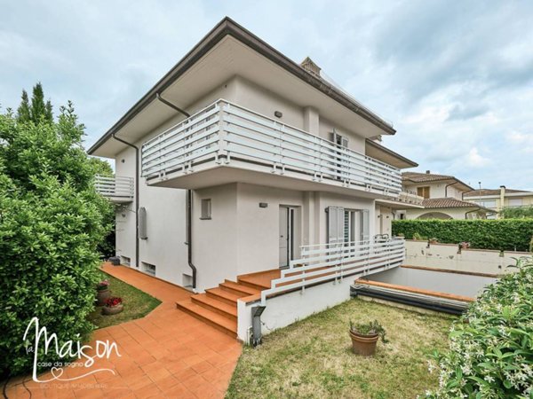 casa indipendente in vendita a Poggio a Caiano in zona Poggetto