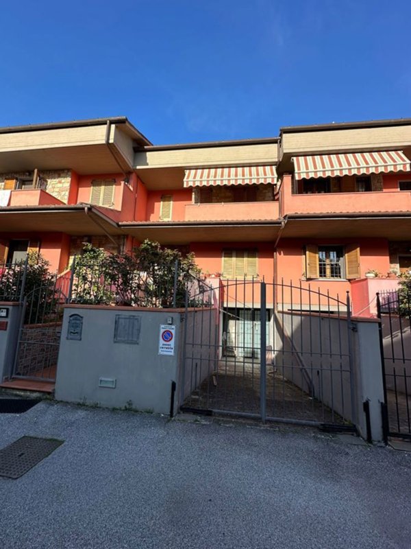 casa indipendente in vendita a Poggio a Caiano