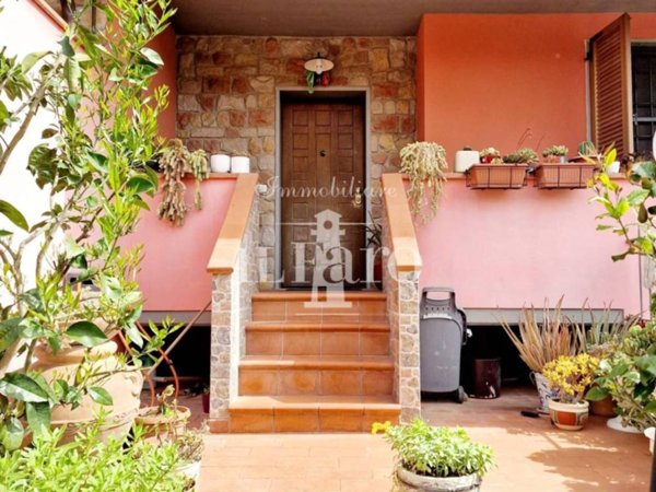 casa indipendente in vendita a Poggio a Caiano