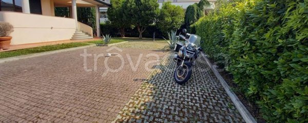 casa indipendente in vendita a Poggio a Caiano
