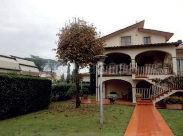 casa indipendente in vendita a Poggio a Caiano