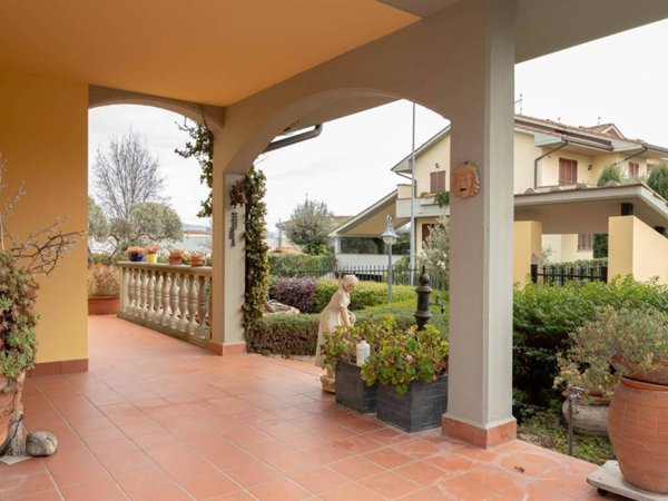 casa indipendente in vendita a Poggio a Caiano