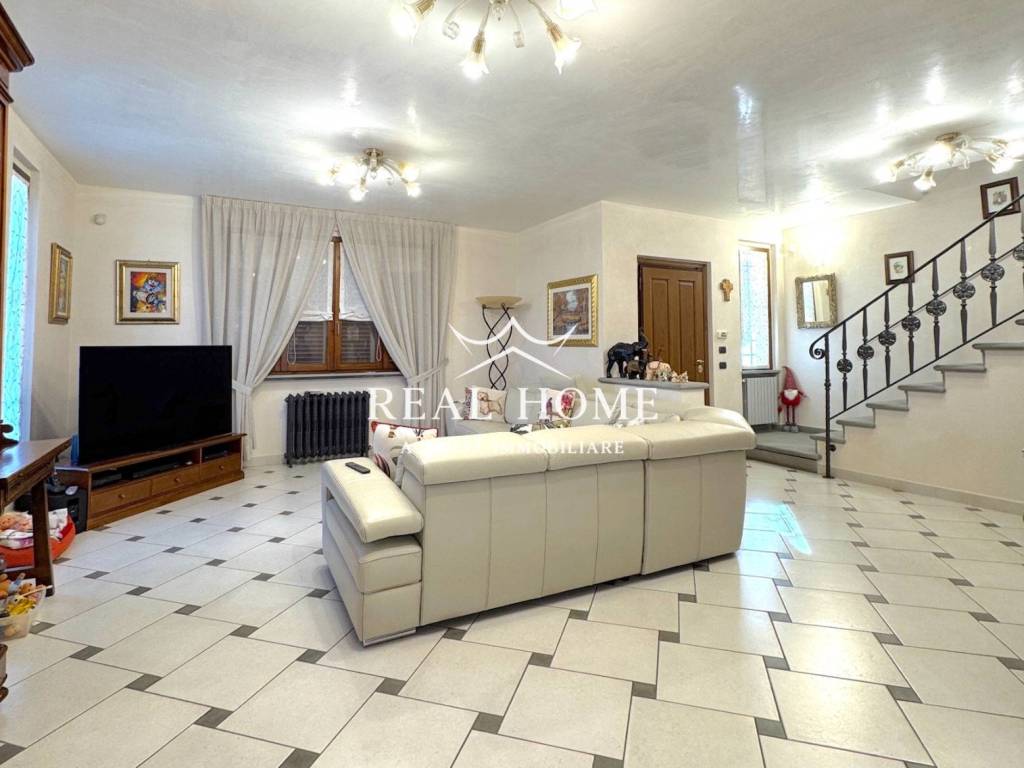 casa indipendente in vendita a Poggio a Caiano
