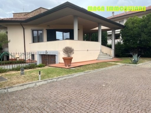 casa indipendente in vendita a Poggio a Caiano