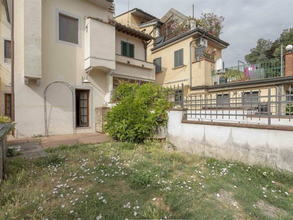 casa indipendente in vendita a Poggio a Caiano