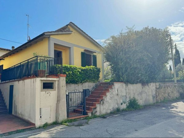 casa indipendente in vendita a Poggio a Caiano