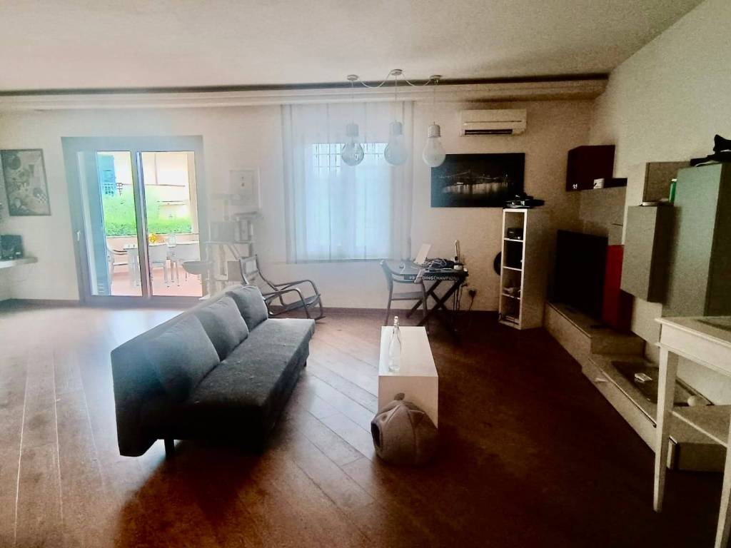 casa indipendente in vendita a Poggio a Caiano