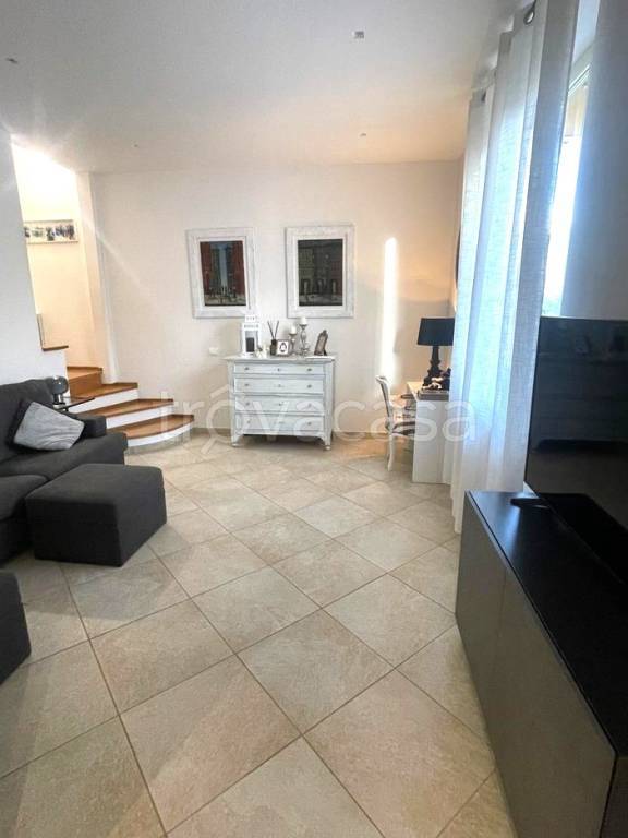 casa indipendente in vendita a Poggio a Caiano