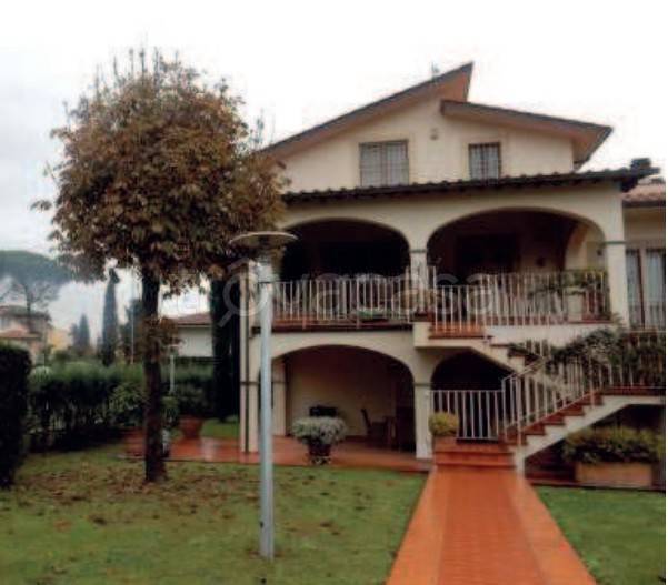 casa indipendente in vendita a Poggio a Caiano