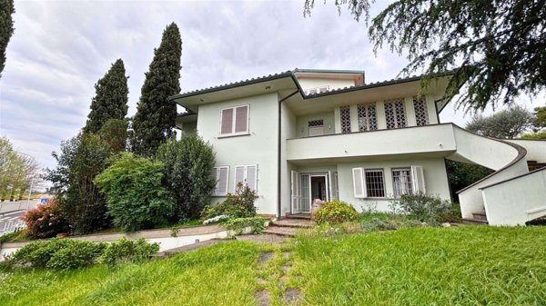 casa indipendente in vendita a Poggio a Caiano