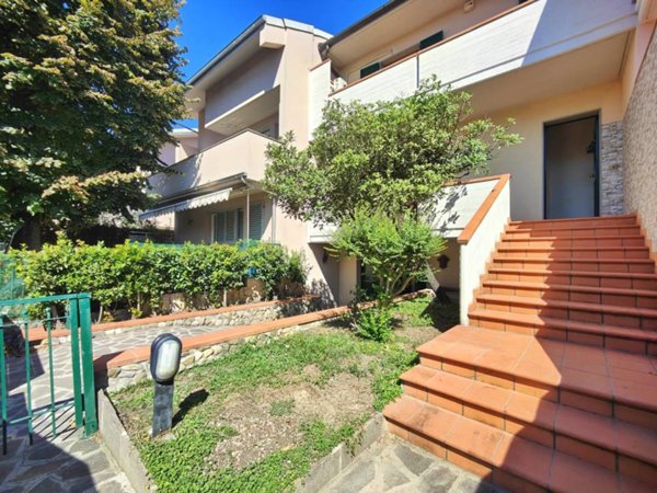 casa indipendente in vendita a Poggio a Caiano